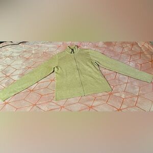 🍌 Banana Republic Tan Sweater 🍌